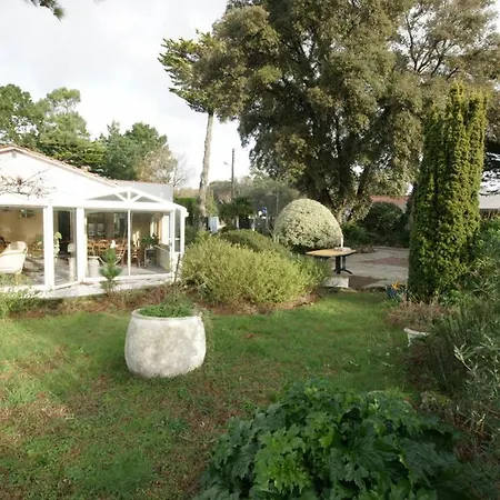 Villa La De La Foret